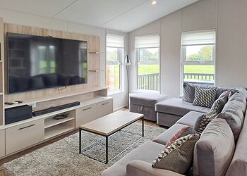 Platinum 3 bed lodge (Pet) - North Shore Holiday Park, Roman Bank, Skegness