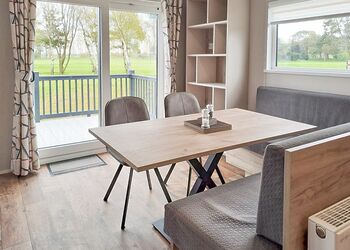 Platinum 3 bed lodge (Pet) - North Shore Holiday Park, Roman Bank, Skegness