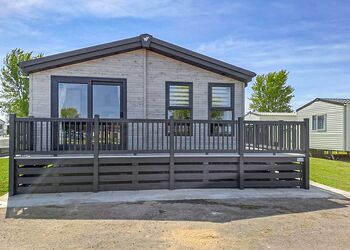 Platinum 2 bed Lodge - North Shore Holiday Park, Roman Bank, Skegness