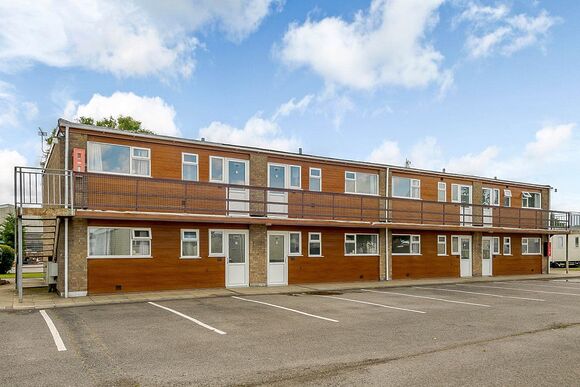 Shakespeare First Floor Apartment - North Shore Holiday Park, Roman Bank, Skegness