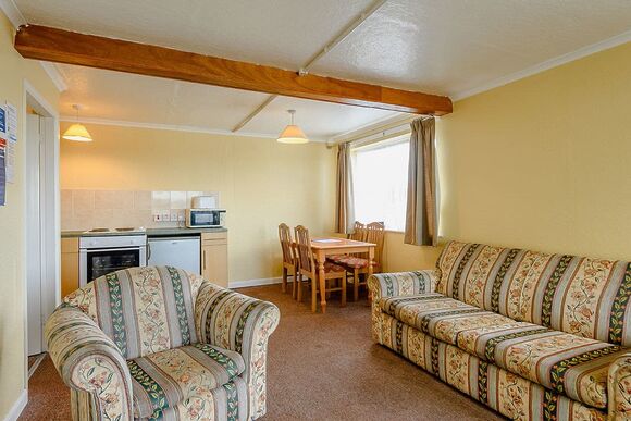 Tennyson Ground Floor Apartment - North Shore Holiday Park, Roman Bank, Skegness
