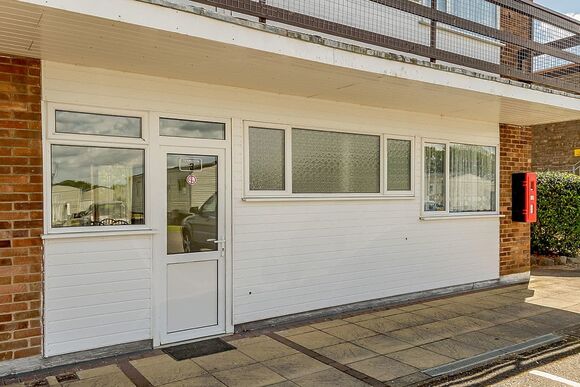 Tennyson First Floor Apartment - North Shore Holiday Park, Roman Bank, Skegness