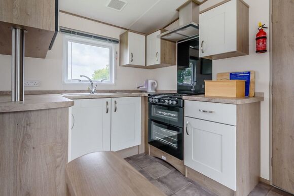 Gold 8 Caravan (Pet) - North Shore Holiday Park, Roman Bank, Skegness