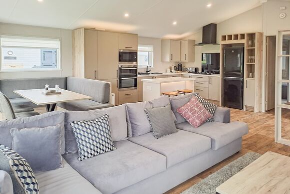 Platinum 3 bed lodge - North Shore Holiday Park, Roman Bank, Skegness