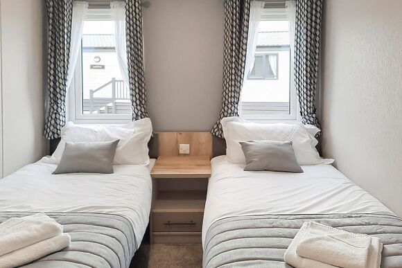Platinum 3 bed lodge - North Shore Holiday Park, Roman Bank, Skegness