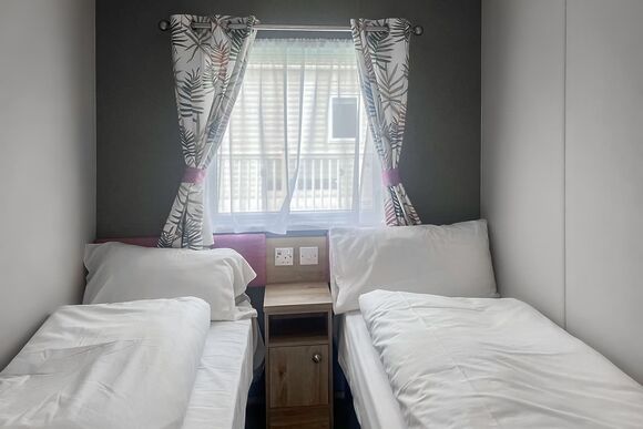 Platinum 2 Caravan (Pet) - North Shore Holiday Park, Roman Bank, Skegness