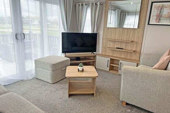 Platinum Caravan Sleeps 8 (Pet) - North Shore Holiday Park, Roman Bank, Skegness