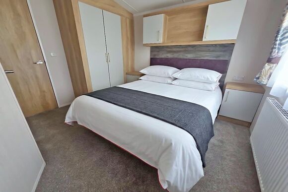 Gold Caravan Sleeps 4 - North Shore Holiday Park, Roman Bank, Skegness