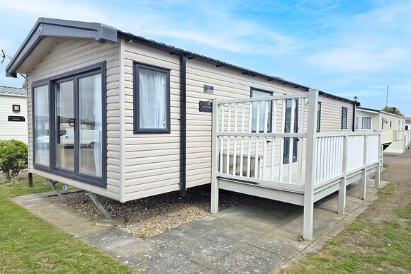 Gold Caravan Sleeps 4 - North Shore Holiday Park, Roman Bank, Skegness