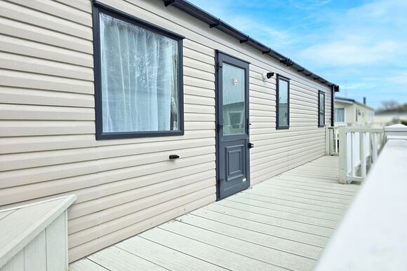 Gold Caravan Sleeps 4 - North Shore Holiday Park, Roman Bank, Skegness