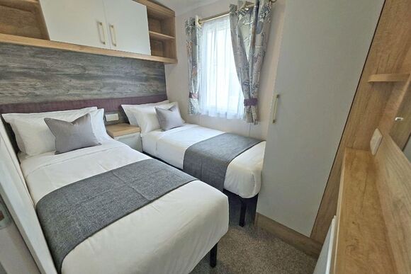 Gold Caravan Sleeps 4 - North Shore Holiday Park, Roman Bank, Skegness