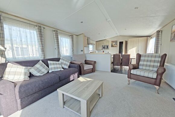Platinum Plus Caravan (Sleeps 4) - North Shore Holiday Park, Roman Bank, Skegness