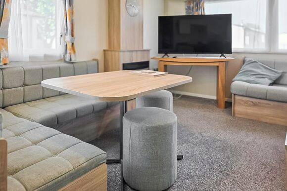 Silver Caravan 8 Berth (Pet) - North Shore Holiday Park, Roman Bank, Skegness