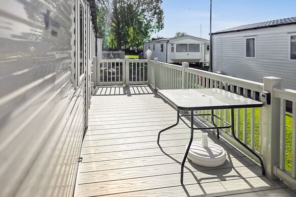 Silver Caravan 8 Berth (Pet) - North Shore Holiday Park, Roman Bank, Skegness