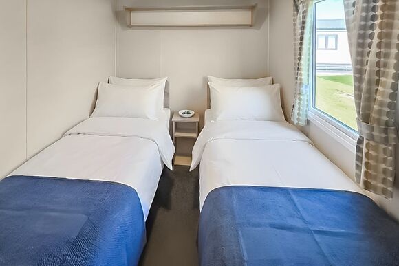 Silver Caravan 8 Berth (Pet) - North Shore Holiday Park, Roman Bank, Skegness