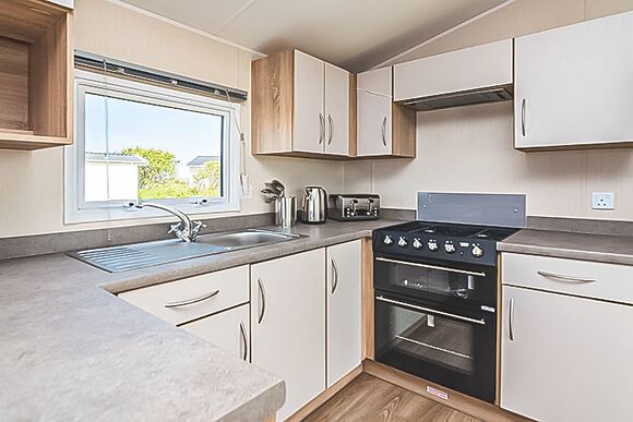 4 Berth Comfort Caravan - Newperran Holiday Resort, Newquay