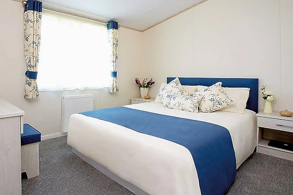 4 Berth Luxury Lodge with Hot Tub (Pet) - Newperran Holiday Resort, Newquay