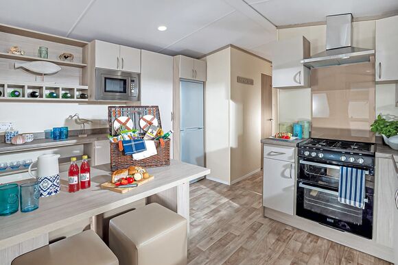 4 Berth Superior Caravan (Pet) - Newperran Holiday Resort, Newquay