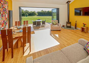 Spacious living and dining area 