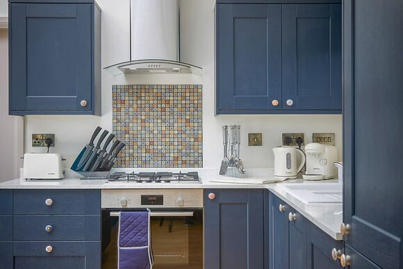 Fully appointed fitted kitchen 