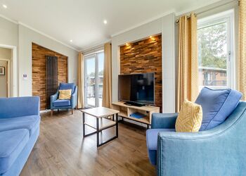 Oxburgh Premier - Norfolk Woods Resort & Spa, Pentney, King&rsquo;s Lynn