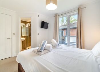 Houghton Premier - Norfolk Woods Resort & Spa, Pentney, King&rsquo;s Lynn