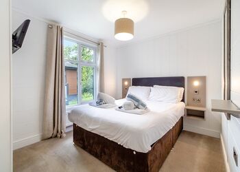 Houghton Premier - Norfolk Woods Resort & Spa, Pentney, King&rsquo;s Lynn