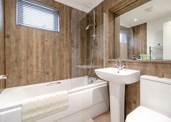 Houghton Premier - Norfolk Woods Resort & Spa, Pentney, King&rsquo;s Lynn