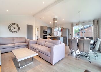 Mannington Premier - Norfolk Woods Resort & Spa, Pentney, King&rsquo;s Lynn