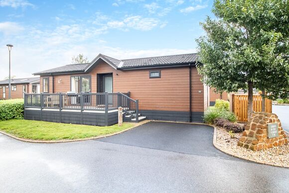 Oxburgh - Norfolk Woods Resort & Spa, Pentney, King&rsquo;s Lynn