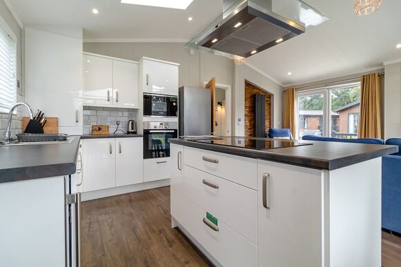 Oxburgh Premier - Norfolk Woods Resort & Spa, Pentney, King&rsquo;s Lynn