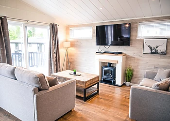 Oban Hot Tub Lodge 2