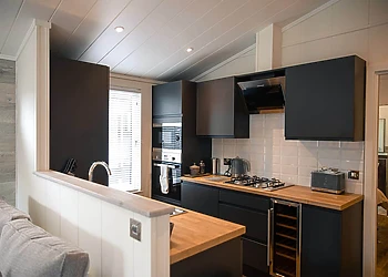 Oban Hot Tub Lodge 2