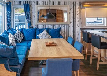 Oban Hot Tub Family Lodge 2 - Oban Holiday Park, Oban