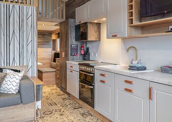 Oban Escape Hot Tub Pod - Oban Holiday Park, Oban