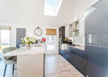 Waterfront Casa Di Lusso Hot Tub Lodge - Oban Holiday Park, Oban