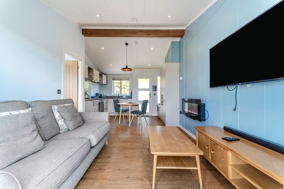 Oban Hot Tub Lodge 1 - Oban Holiday Park, Oban