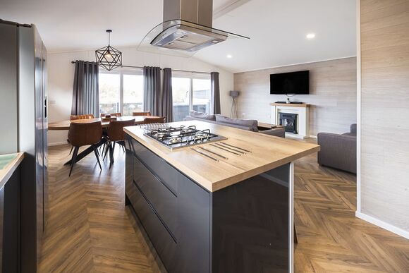 Oban Hot Tub Lodge 3 - Oban Holiday Park, Oban