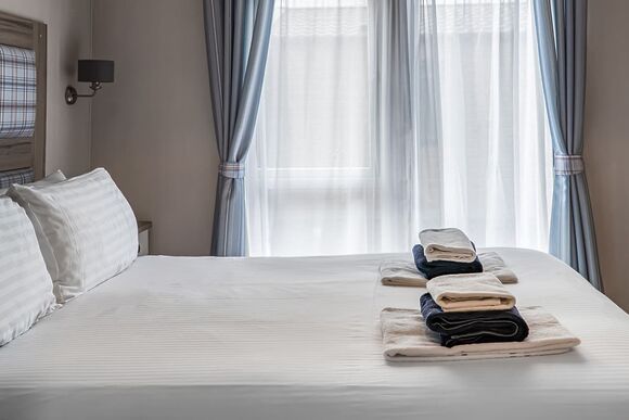 Oban Hot Tub Family Lodge 3 - Oban Holiday Park, Oban