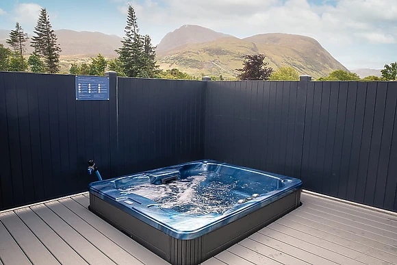 Oban Hot Tub Family Lodge 2 