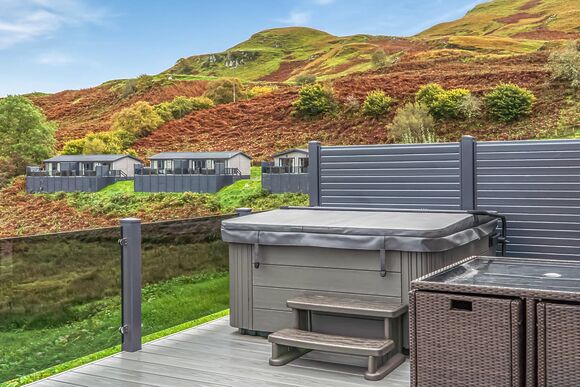 Oban Hot Tub Family Lodge 2 - Oban Holiday Park, Oban