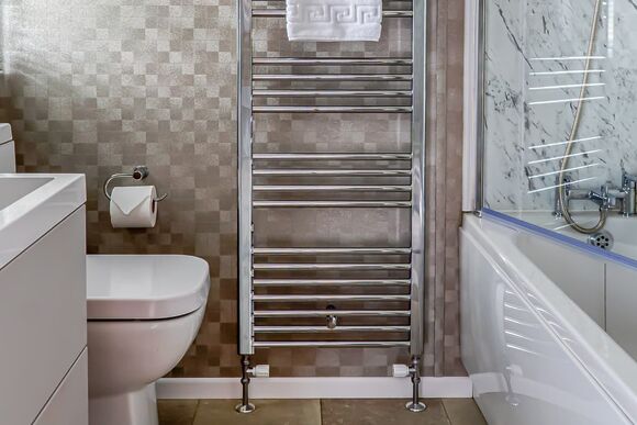 Oban Hot Tub Family Lodge 2 - Oban Holiday Park, Oban