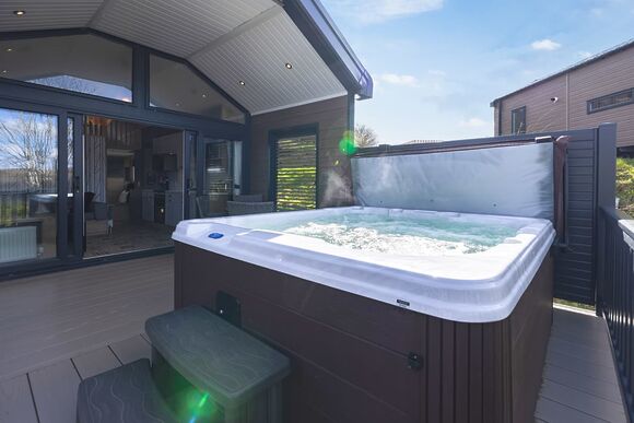 Oban Escape Hot Tub Pod - Oban Holiday Park, Oban