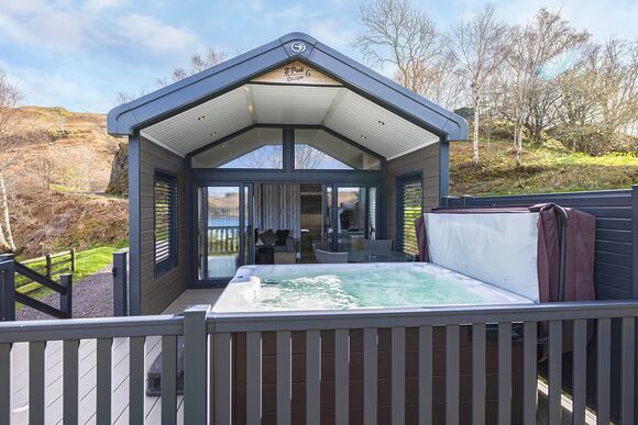 Oban Escape Hot Tub Pod - Oban Holiday Park, Oban