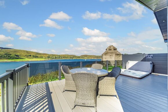 Waterfront Casa Di Lusso Hot Tub Lodge - Oban Holiday Park, Oban