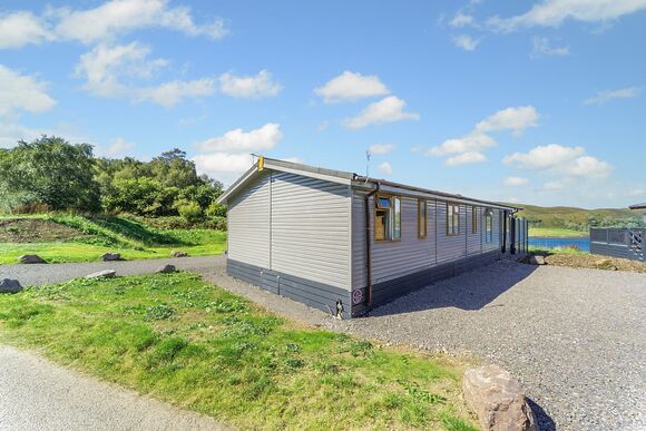 Oban Hot Tub Lodge 4 - Oban Holiday Park, Oban