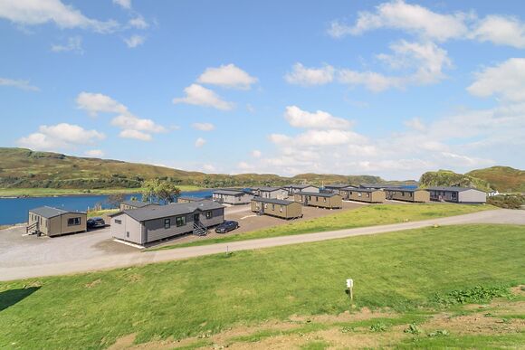 Oban Hot Tub Lodge 4 - Oban Holiday Park, Oban