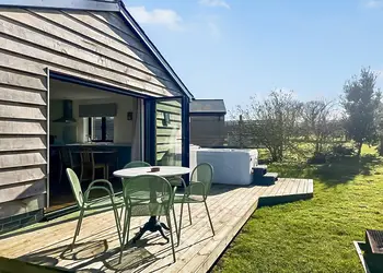 Old Buckenham Country Park, Old Buckenham