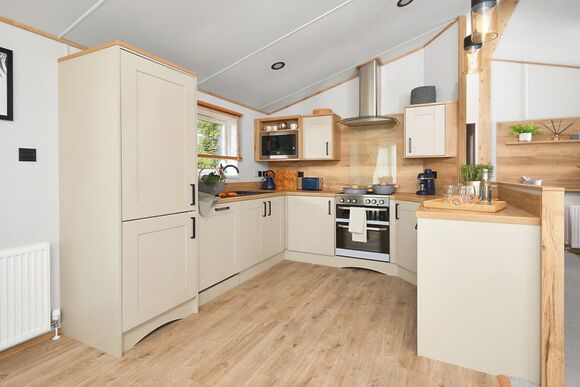 Diamond Lodge 20 (Sleeps 8) - Ocean Heights Leisure Park, New Quay