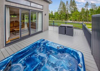 Nevis Hot Tub 3 - Ben Nevis Holiday Park, Camaghael, Fort William